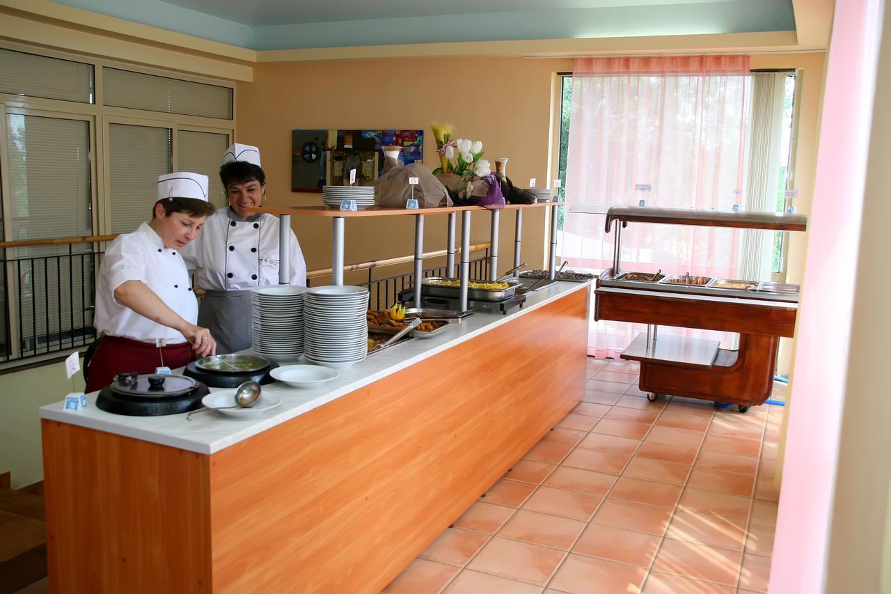 Hotel Kristel Park Kranevo Exterior photo